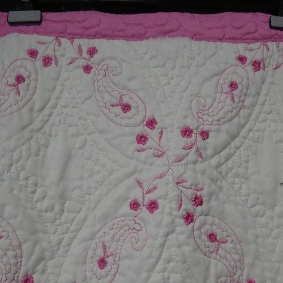 Set Of 2 Vintage Pink and White Floral Embroidered Pillow Covers & Blanket - Picture 4 of 16